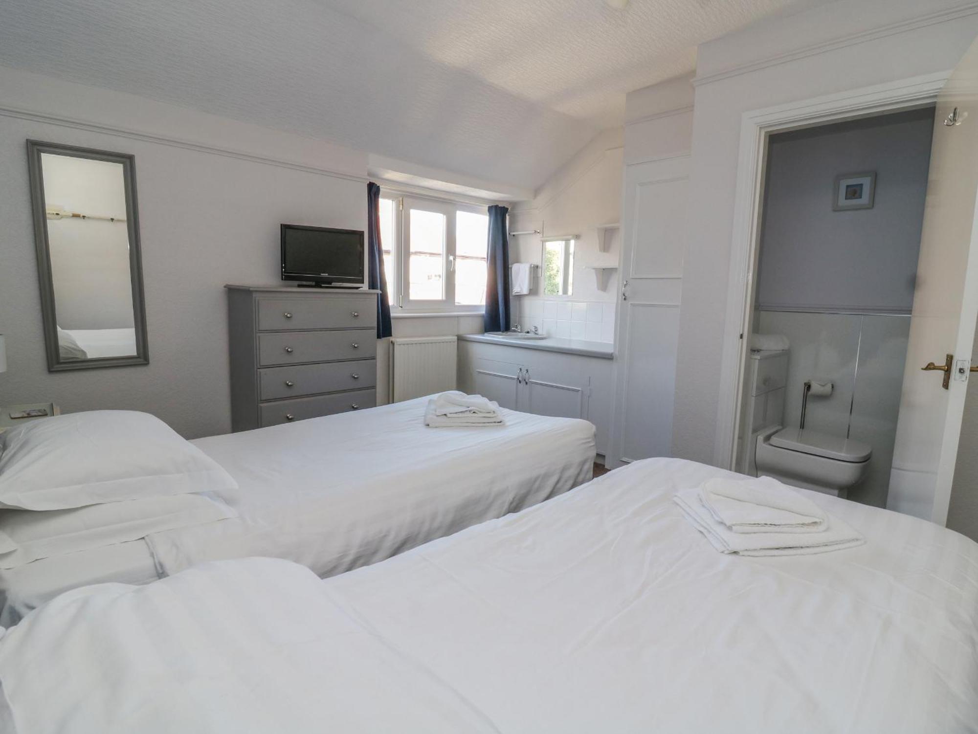 North Beach Lodge スカーバラ エクステリア 写真